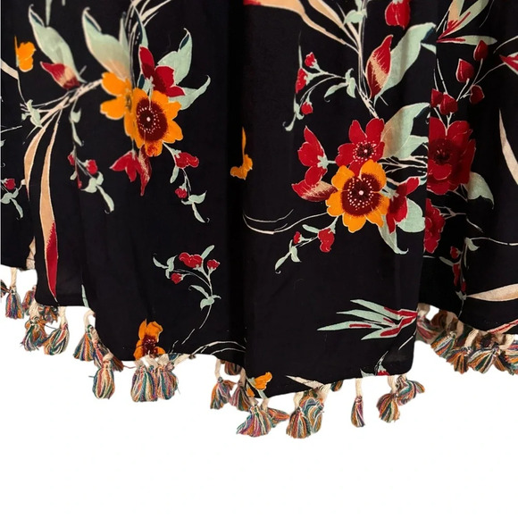 Kori Floral Blouse with Tassel Fringe Hem - Picture 3 of 6